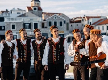 FjokKlapa na malom parapetu fjok 4
