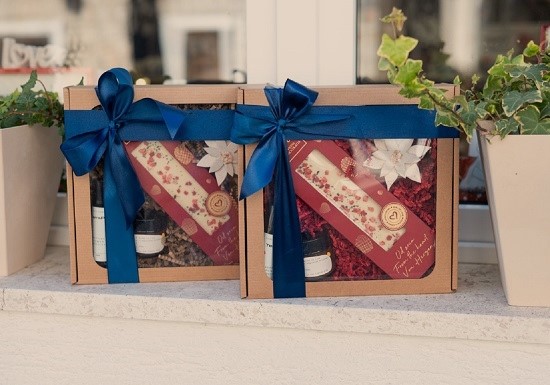 DARUJ NEŠTO POSEBNO